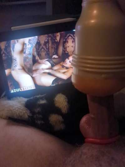 Rolling hard... This feels so damn good, always could use a helper f