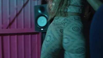 Old but gold, Sommer Ray twerking