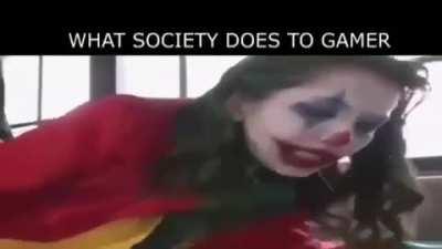 Now it's my turn to oppress 😎