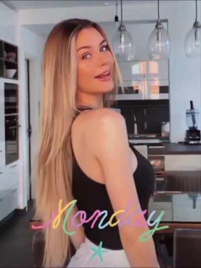 Nice little bounce and nipples