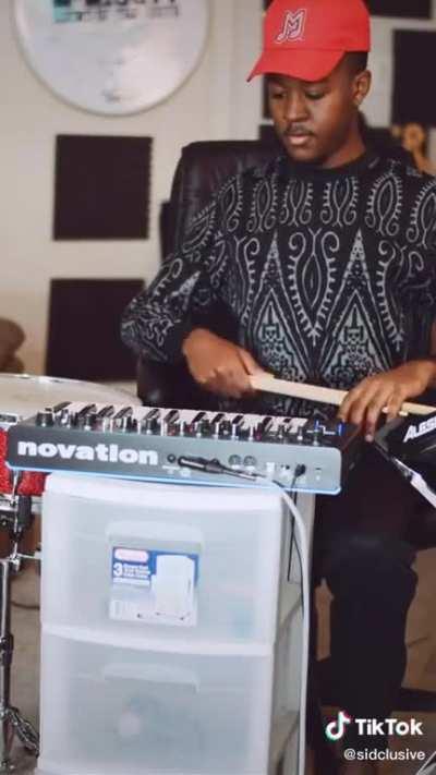 When he started the main riff, my soul blipped for a sec with nostalgia