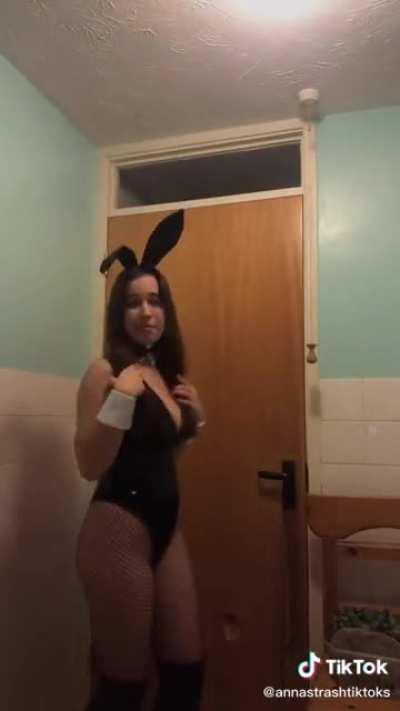 Fuck me. OF please 🙏🏻 💵💵