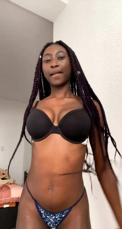 I’m 5'1… Smash or pass, be honest?