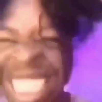 Yo al ver otra critica a un fandom: