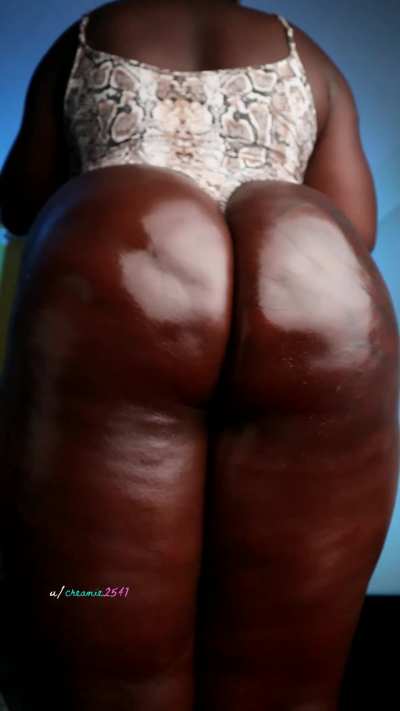 Standing bubble butt playing slow for any BWC