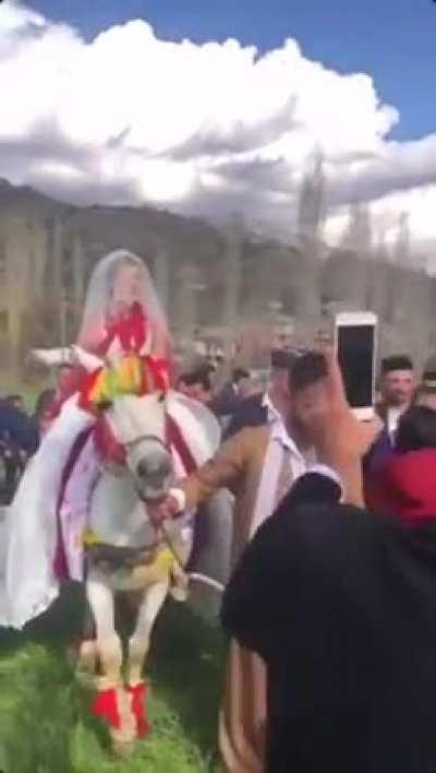 a village wedding in northern Kurdistan(Sirnex-Qilaban)