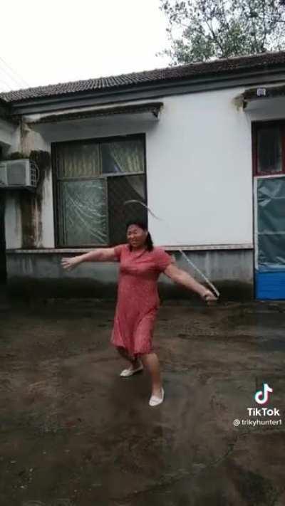 Di nako magpapasaway kapag ganto pamalo ni mama