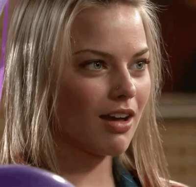 Your rival’s girlfriend when you tell him she owes you a blowjob if your team beats theirs this weekend... [Margot Robbie]