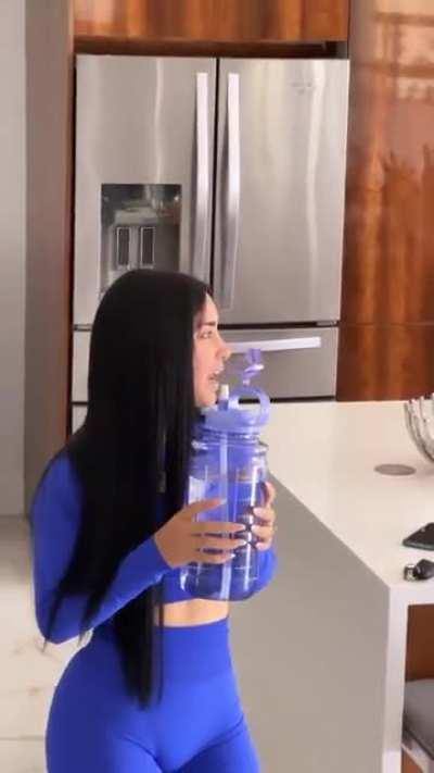 Que hermoso cuerpo😍🤤🍑🥵