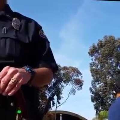 Informed citizen tells off a cop