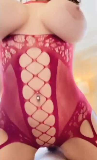 Anyone else have a small obsession with Alexa Pearl?