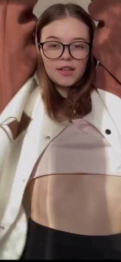 F18, what do you think of me dancing for you? 🥰