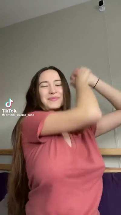 @official_cecilia_rose