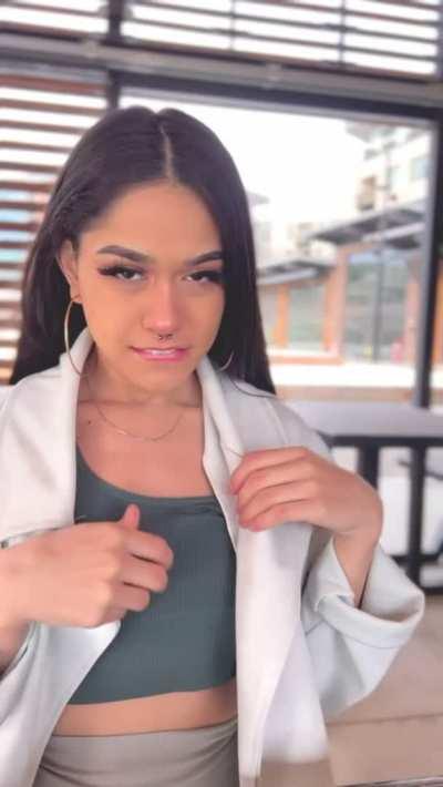 It was 20 degrees outside this morning! 😂 The crazy stuff I do for the game. 🥶❄️