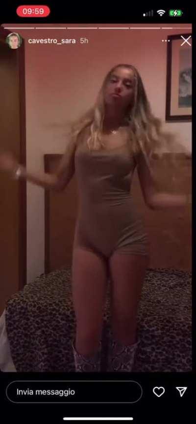 Sara cavestro come lo muove🤤🤤