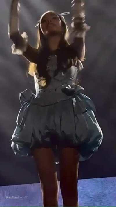 Those legs in concert. Wow.