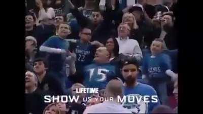 Minnesota supporter, who was kicked out of the stands for his dance 12 years ago, returns after 12 years and ends his unfinished job.