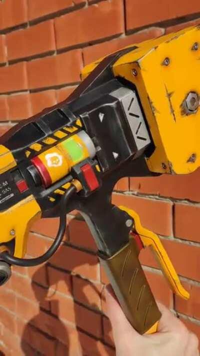 We made the Caustic's Death Hammer Heirloom [self]