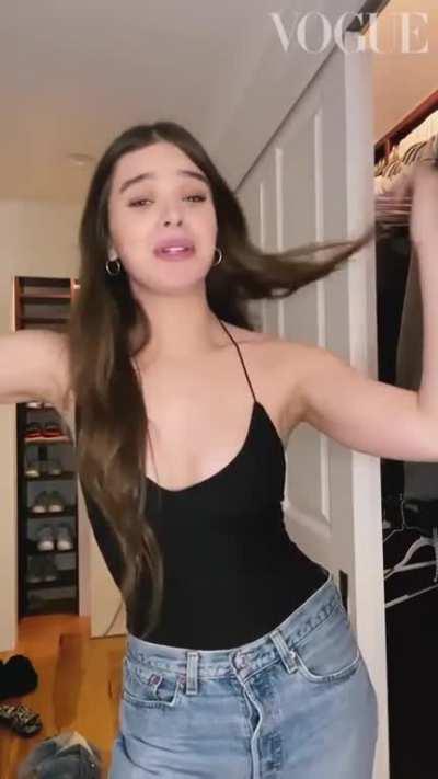 Hailee Steinfeld