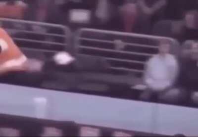 The way he fucking danced him at the end lmao