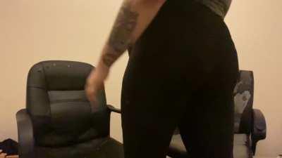 Already 6 models on page with exclusive videos , all you need you already have here . big asses, small asses, blondes , brunettes, pawg, bbw , big belly , big tits, small tits, loud farts , stinky, smelly , dirty, noisy, bubbly, muffled or nasty farts 