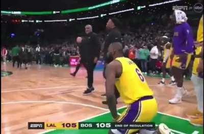 Tatum fouled tf outta bron ☠️