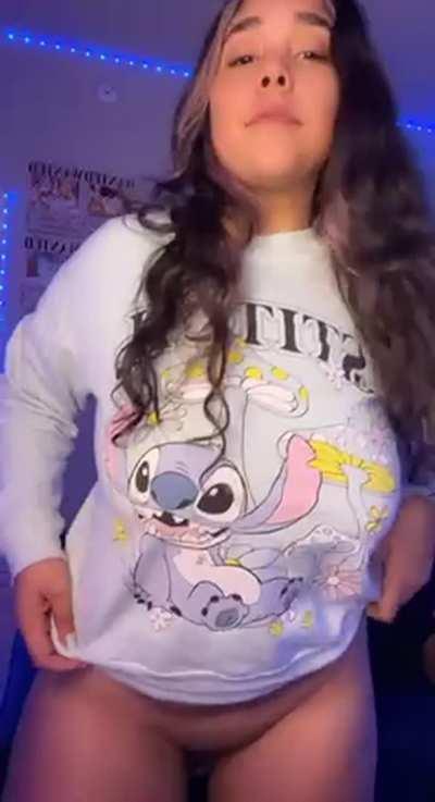 Would you jerk off to my nudes if I send you some?