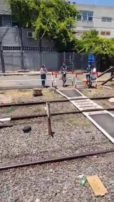 [MERLO] Insultos en el Sarmiento por un parate en el servicio debido al COVID