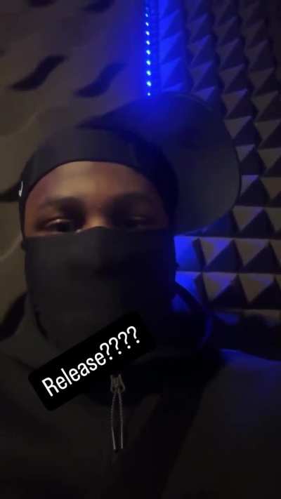 Wallace Off 112 (West Mall) previews a new song