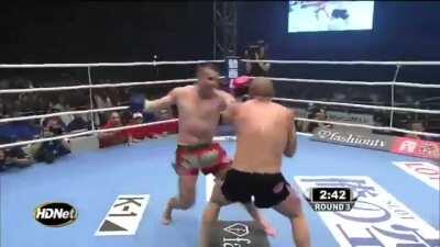 “The most exciting kickboxing fight of all time”