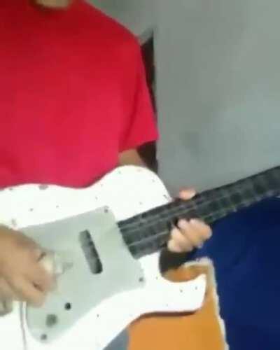 Só vai passar um som