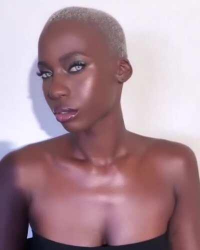 Jalicia Nightengale and her natural blue eyes