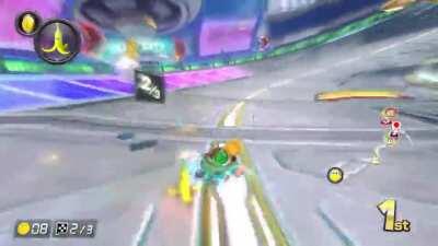 [MK8DX] I think I outran the Red Shell?