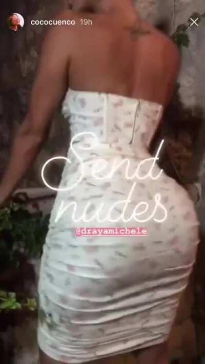 I bet her 😻 tastes like a bouquet of 1200 roses