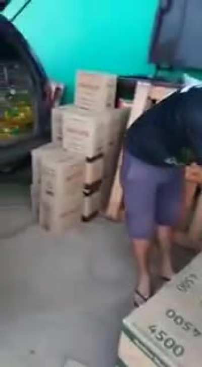 Denuncian que compradores paraguayos llevan grandes cantidades de aceite de nuestro país