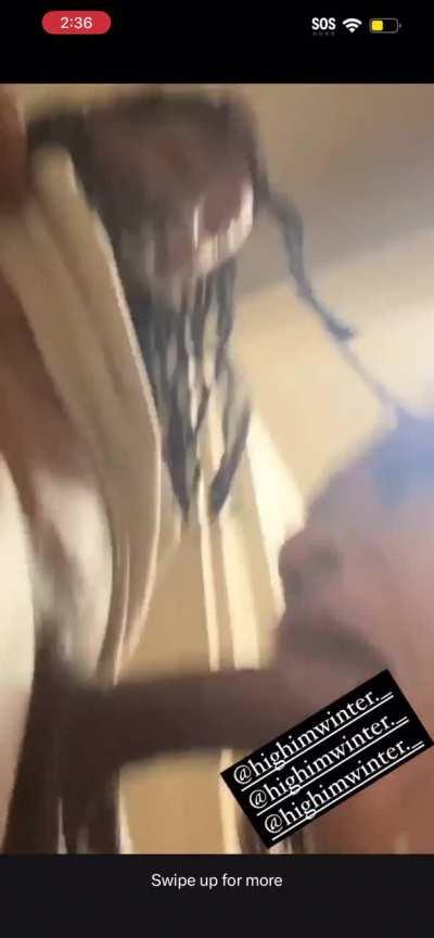 Someone take one for the team it’s worth it she not bullshittin on her of 🔥 