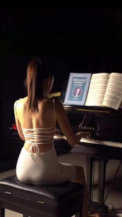 can watch her play for hours...