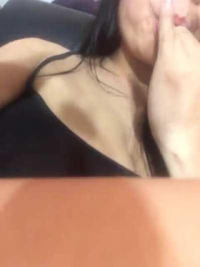 Cutie fingers herself