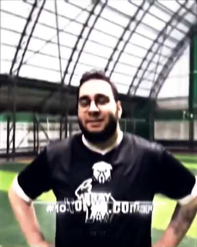 Niyazi taraftars pusi isareti yapuo