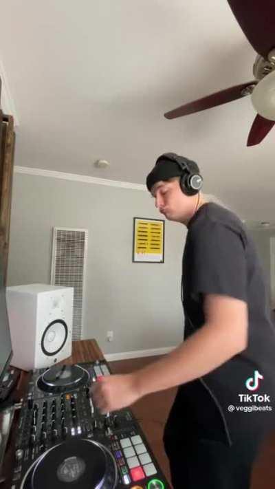 I swear I’ll stop posting Ice Spice mashups after this but Jesus it’s so clean