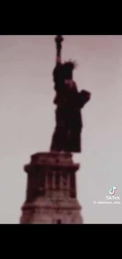 Joder,adoro los arg's y horror analogico