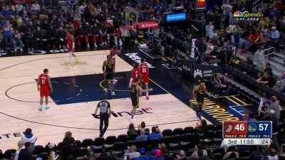 [Highlight] Podziemski finds Curry for the and-1 and throws on the goggles