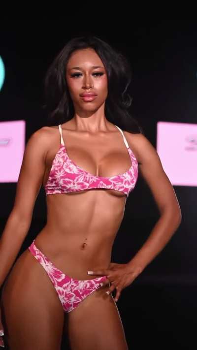 𝙒𝒊𝙣𝒕𝙚𝒓 𝑴𝙖𝒓𝙞𝒆 | Steele Swallow Bikinis