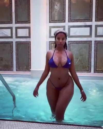 Raven Tracy (@soooraven)