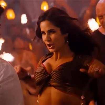 Katrina Kaif : BUST THRUST