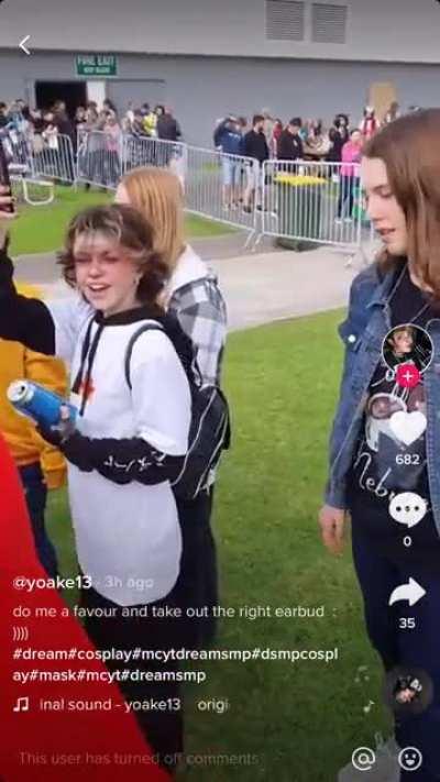 Softies hanging out singing, after this they spent some time deciding on their new reddit avatar outfits