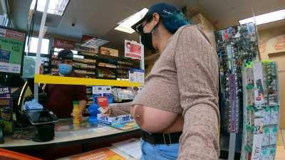 This is the breast way to pump gas *ba dum tss* 😺 (OC) [f]