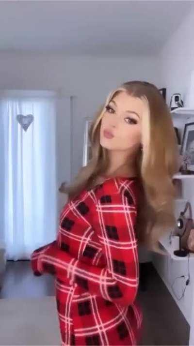 I love how she moves back slightly just to show it off