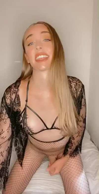 I really want a boyfriend who will suck me everyday 🥹