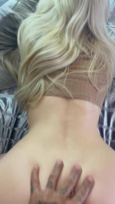 Taking every last inch like a champ.